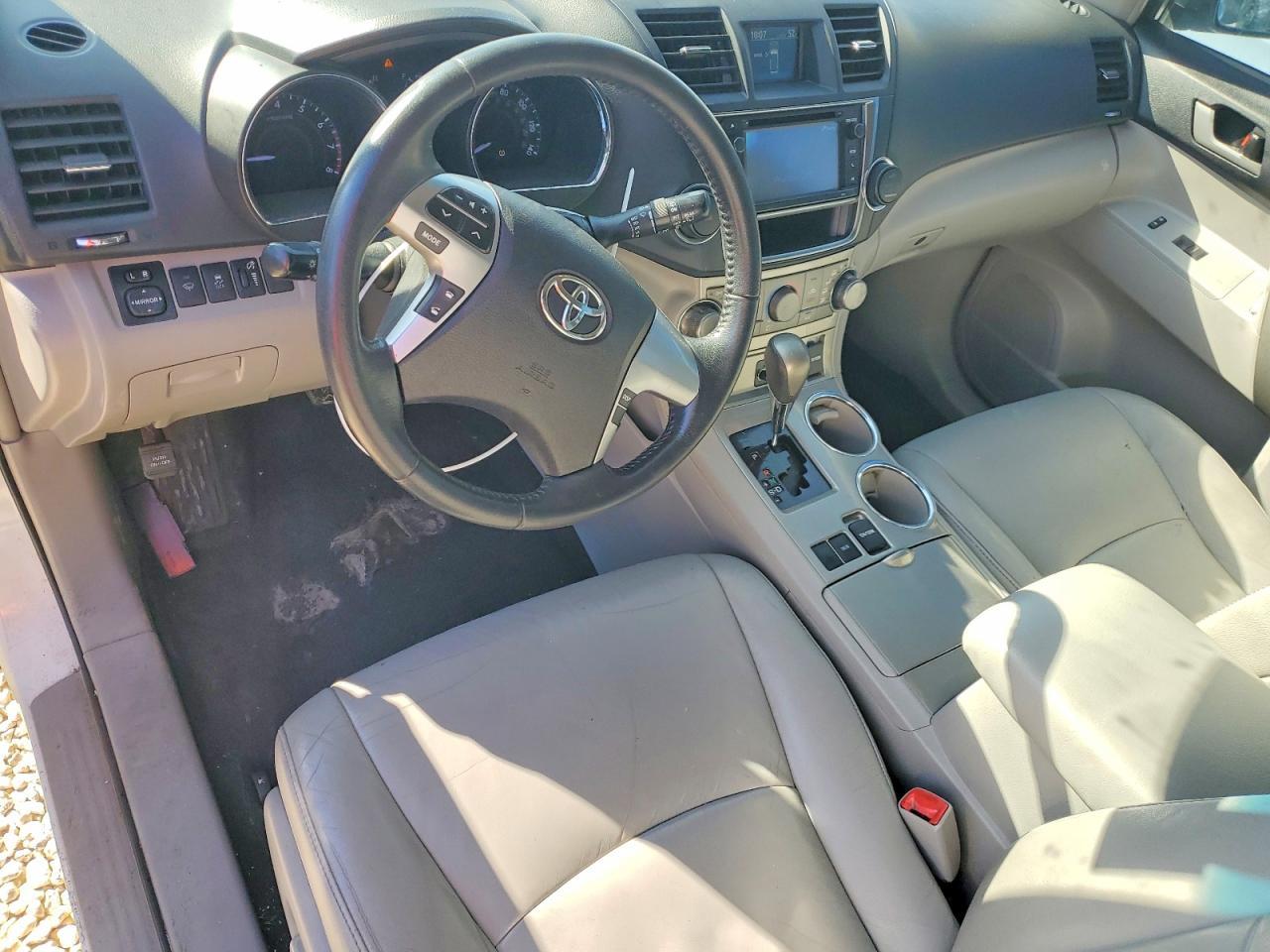 2013 TOYOTA HIGHLANDER