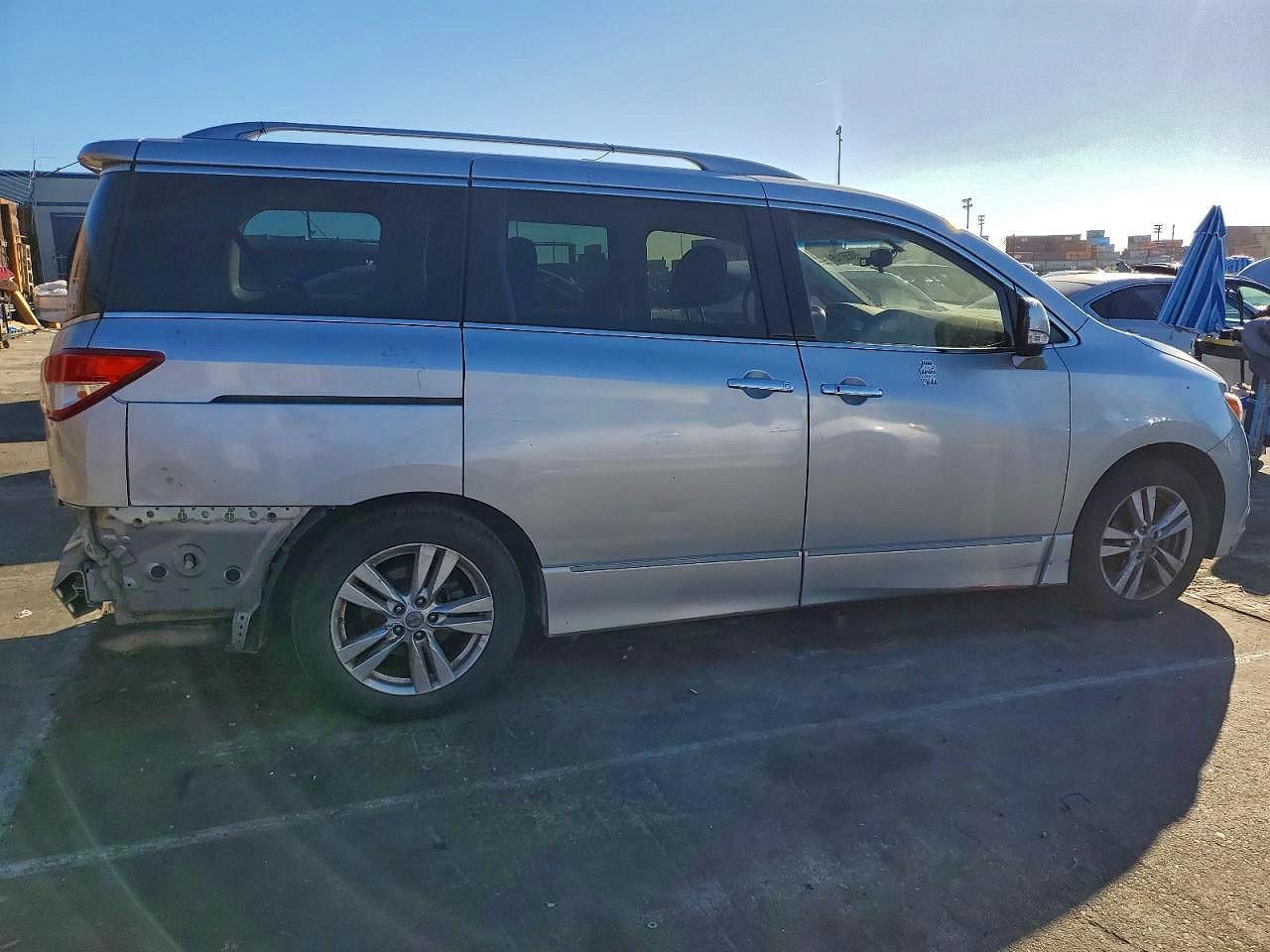 2014 NISSAN Quest