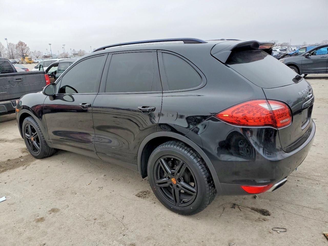 2014 PORSCHE CAYENNE
