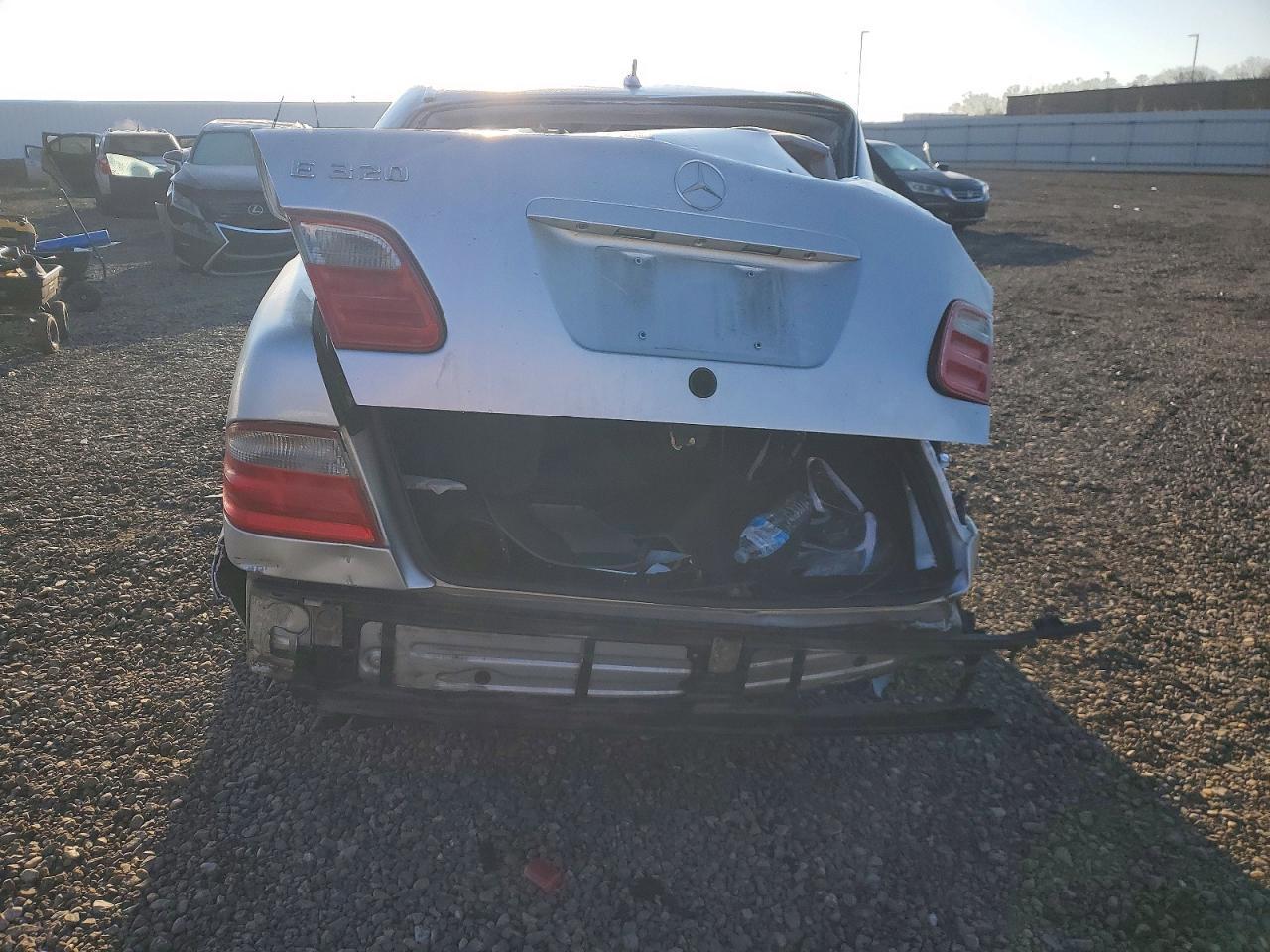 2002 MERCEDES-BENZ E-Class