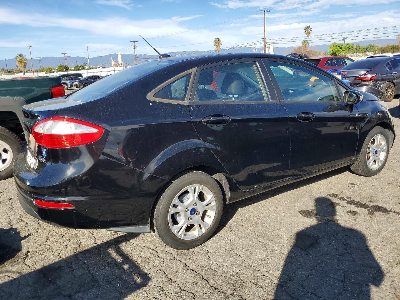 2016 FORD Fiesta