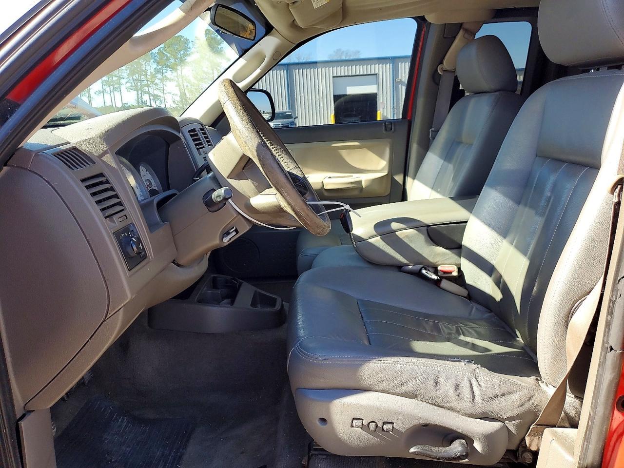 2005 DODGE Dakota