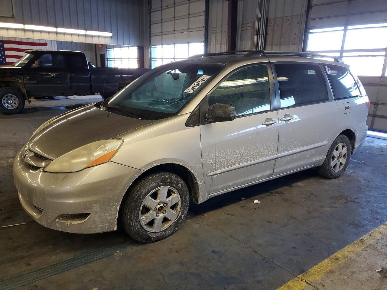 2008 TOYOTA SIENNA