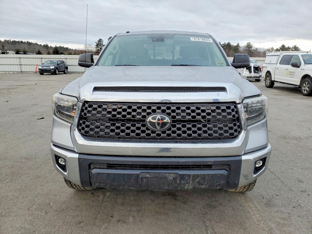 2018 TOYOTA TUNDRA