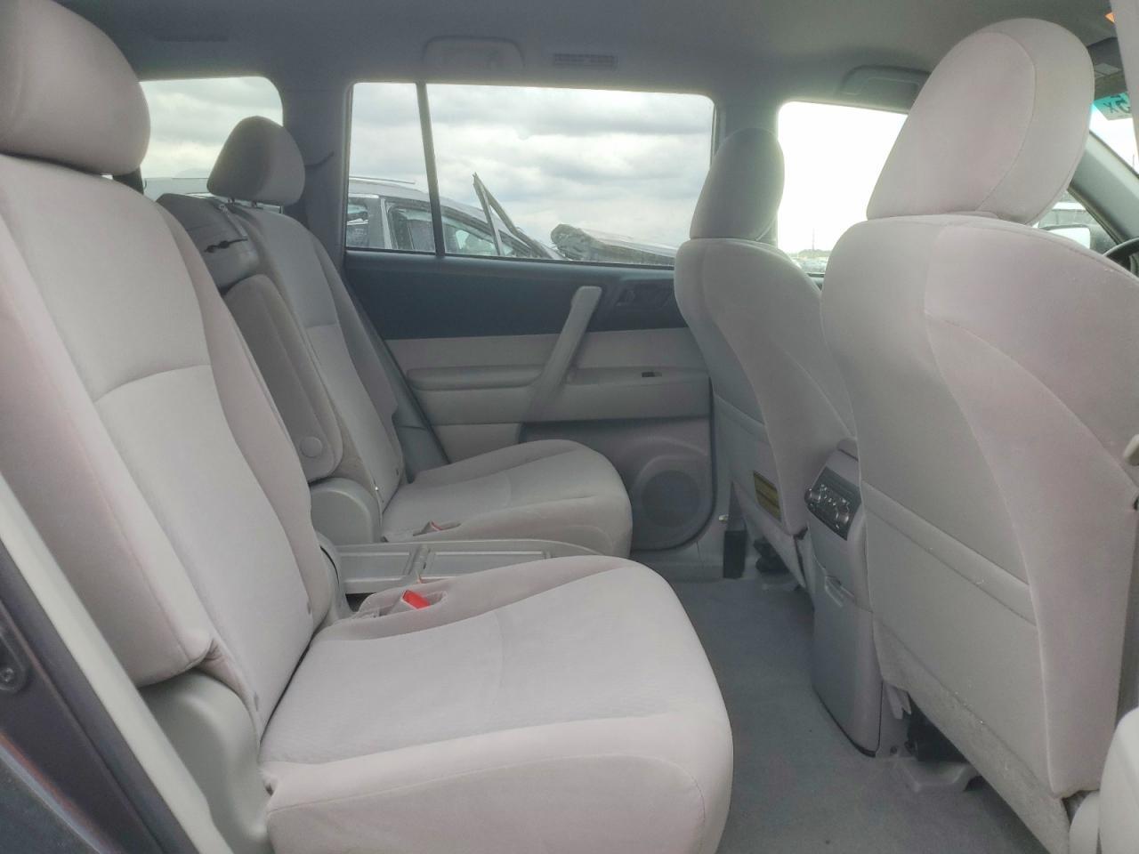2009 TOYOTA HIGHLANDER