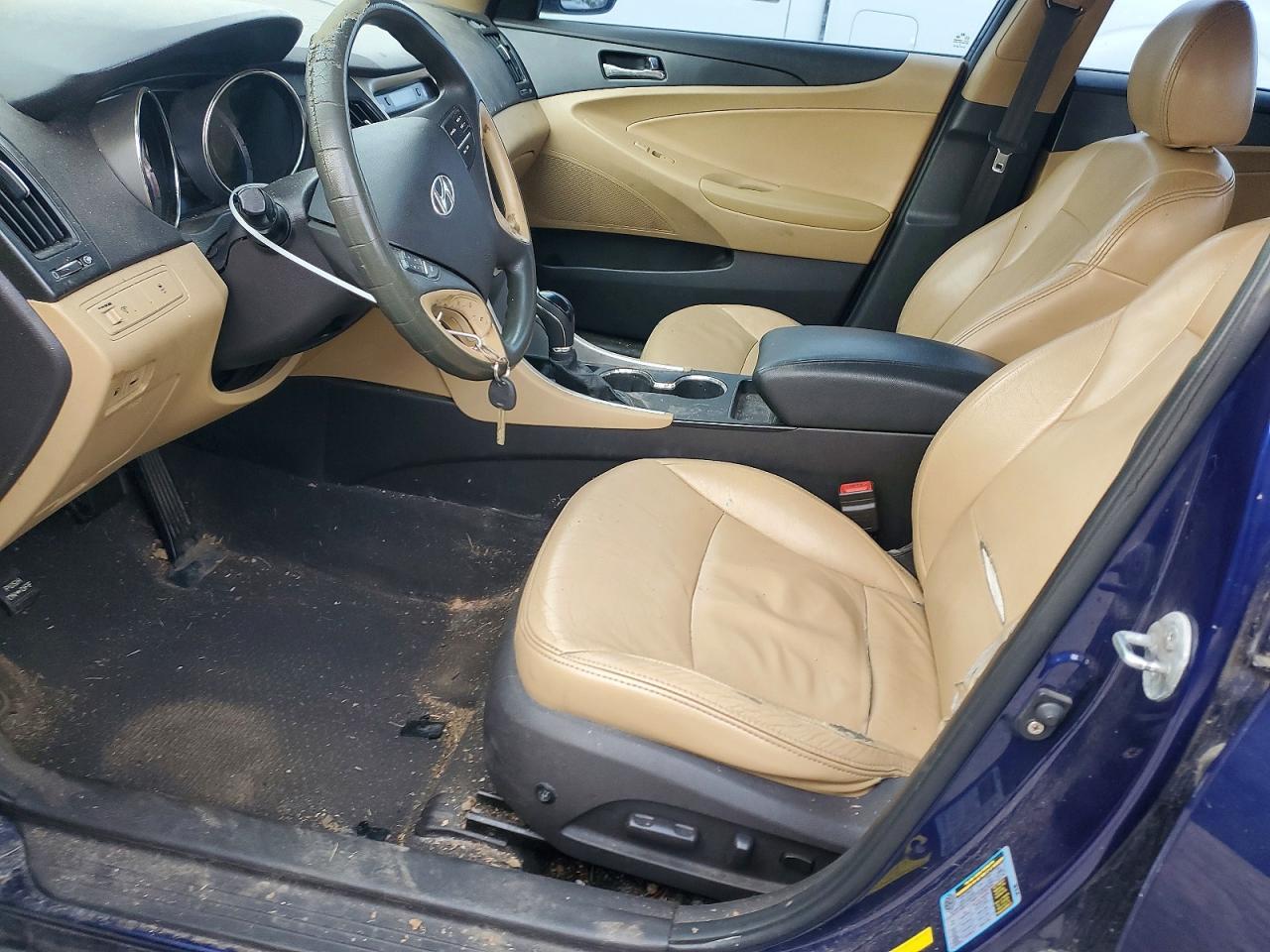 2011 HYUNDAI SONATA