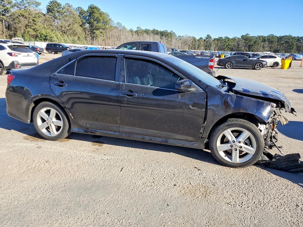 2014 TOYOTA CAMRY