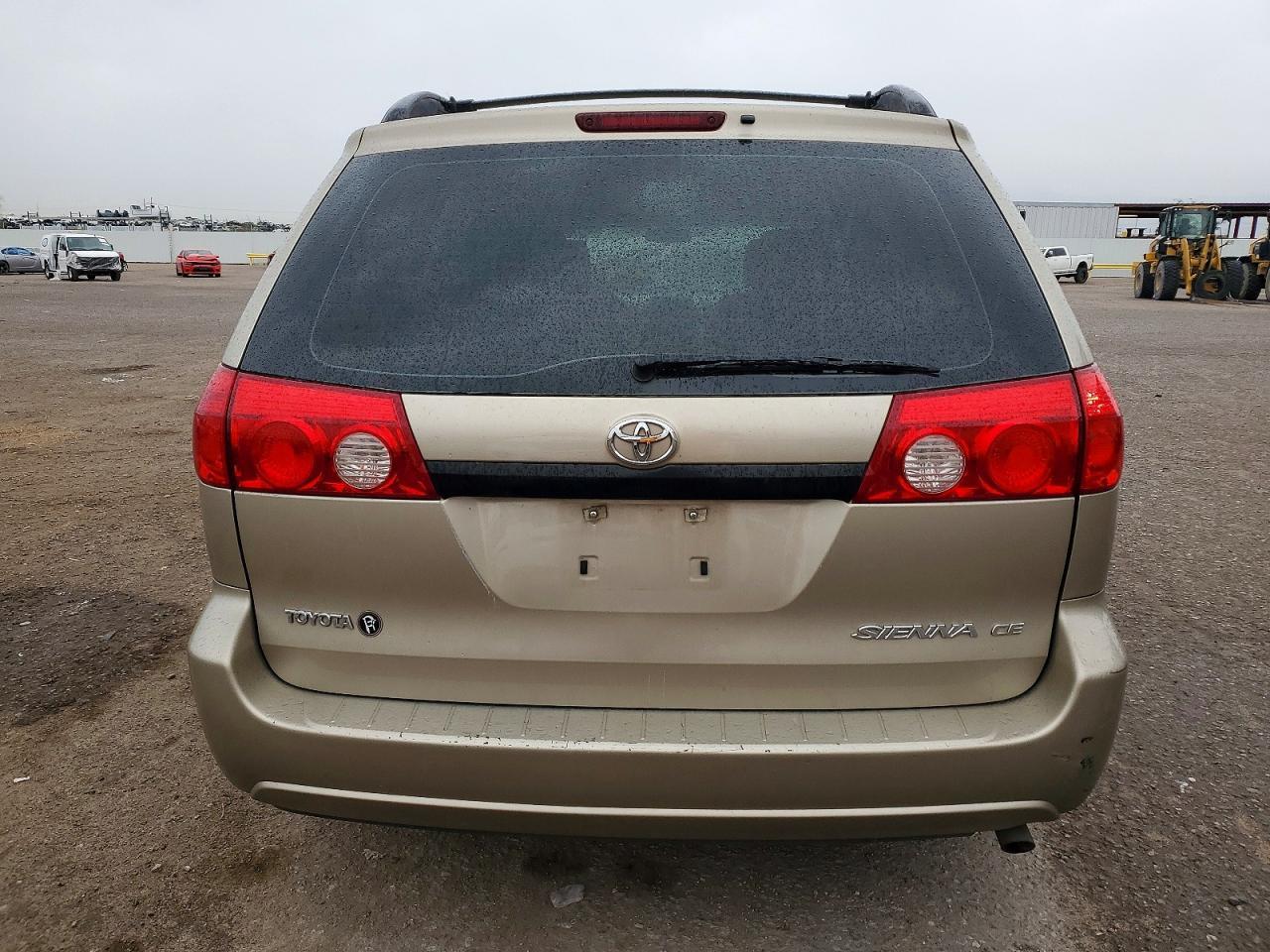 2006 TOYOTA SIENNA
