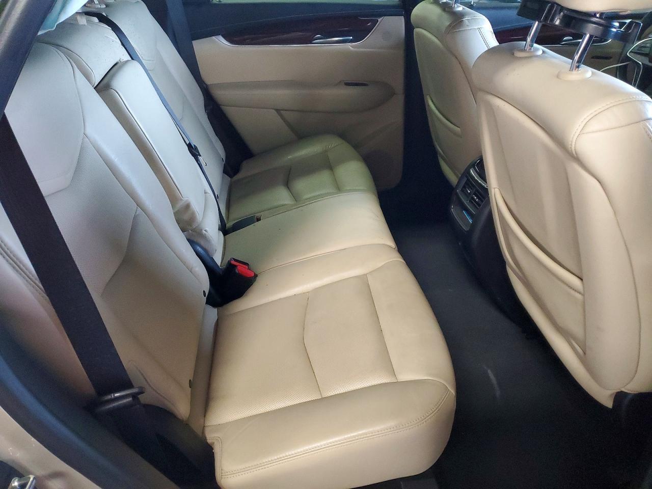 2017 CADILLAC XT5