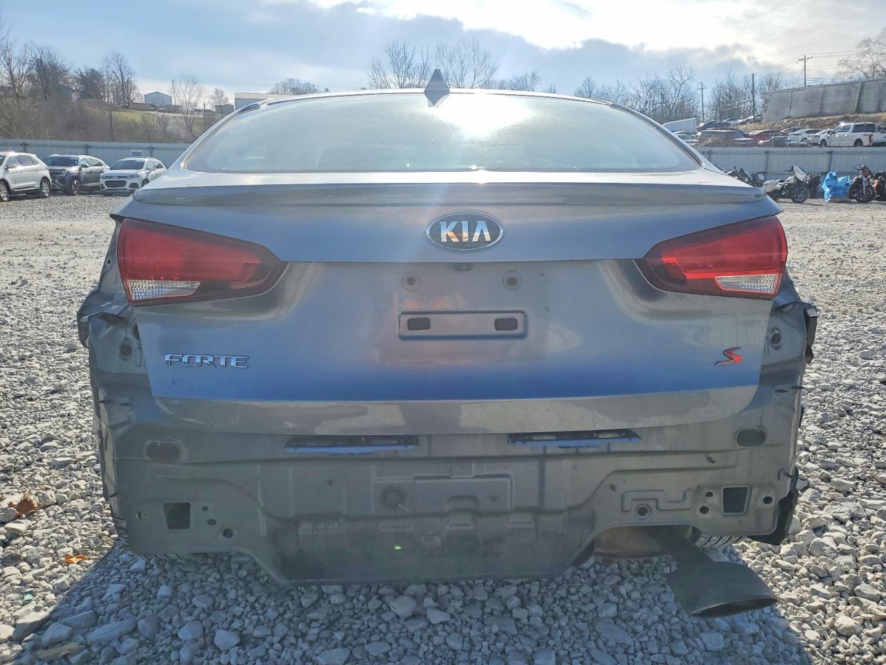 2017 KIA FORTE