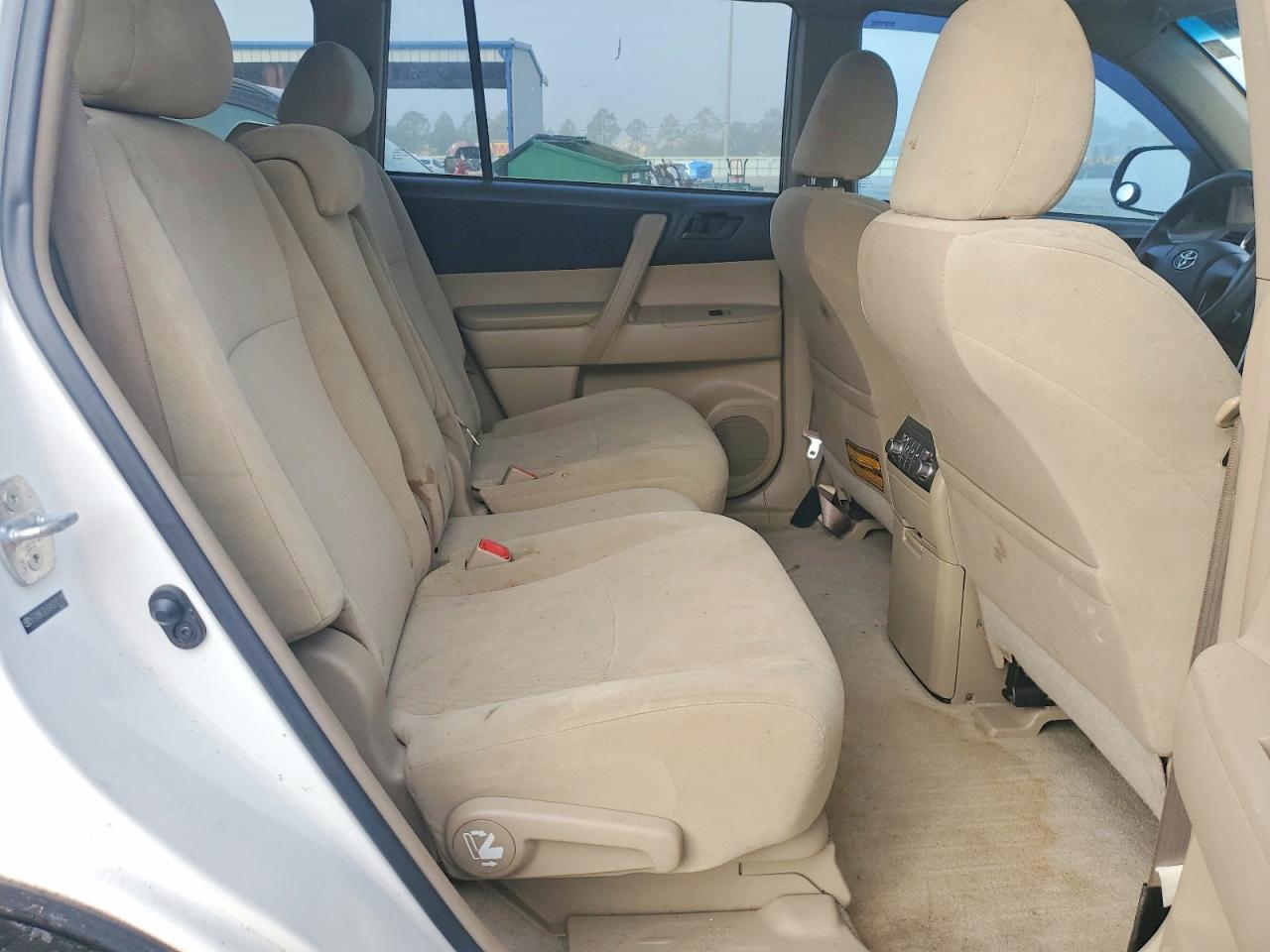 2010 TOYOTA HIGHLANDER