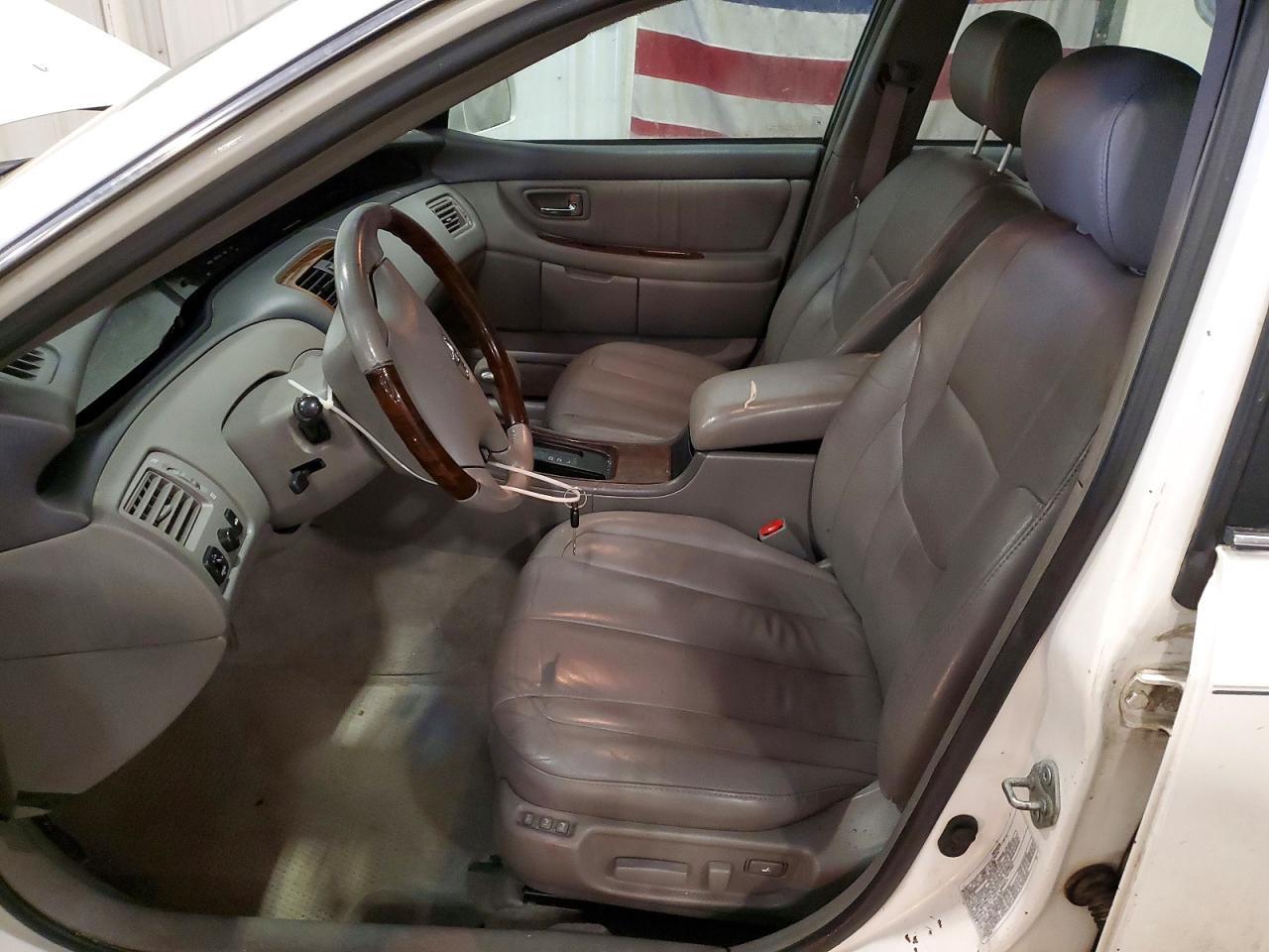 2003 TOYOTA Avalon