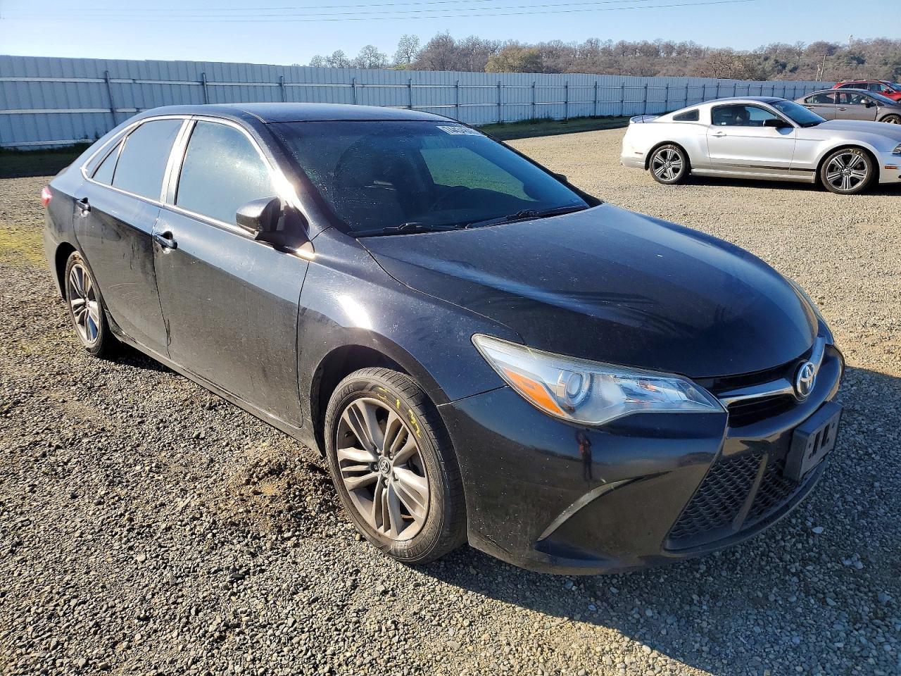 2015 TOYOTA CAMRY