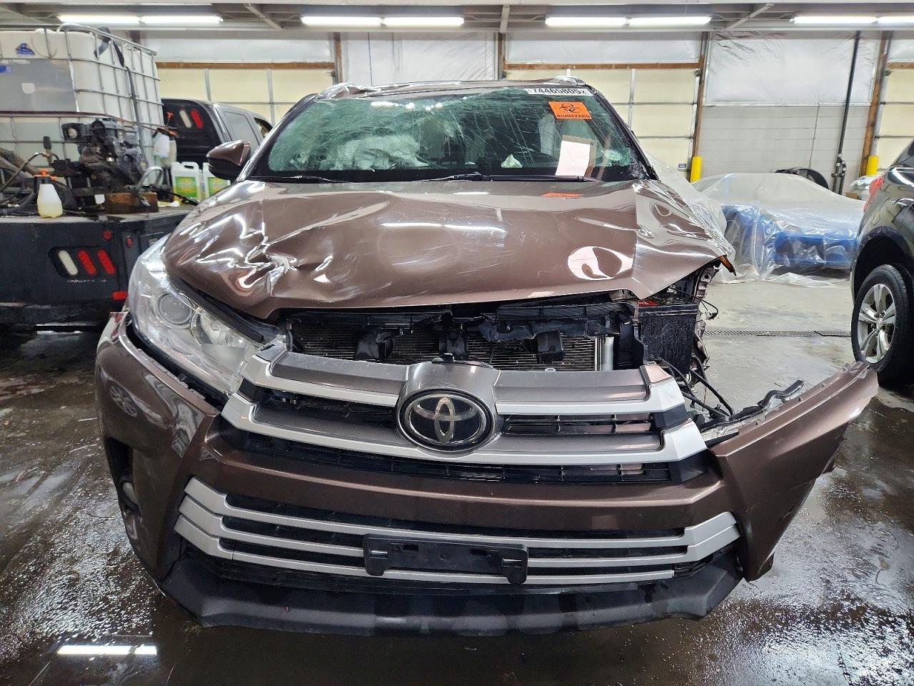 2019 TOYOTA HIGHLANDER