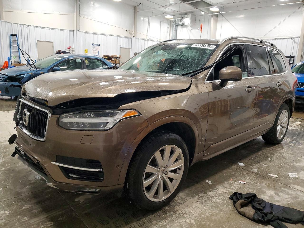 2016 VOLVO XC90