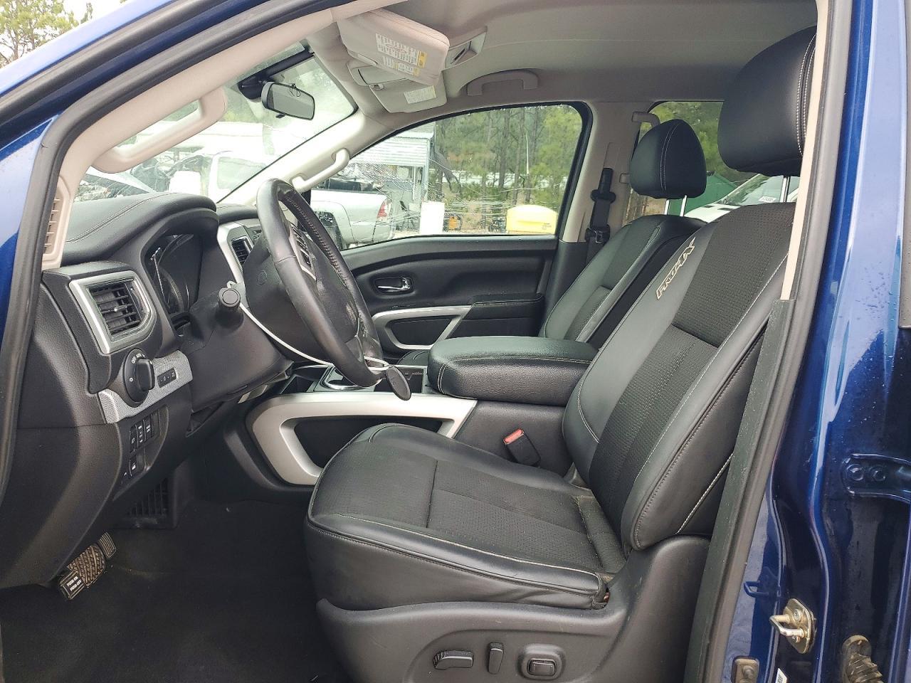 2016 NISSAN Titan