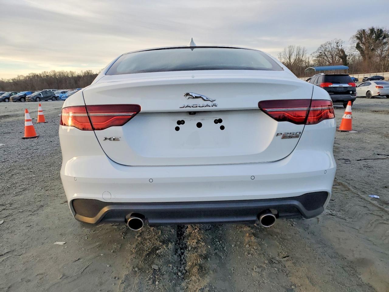 2020 JAGUAR XE