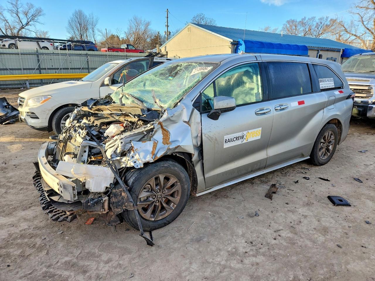 2024 TOYOTA SIENNA
