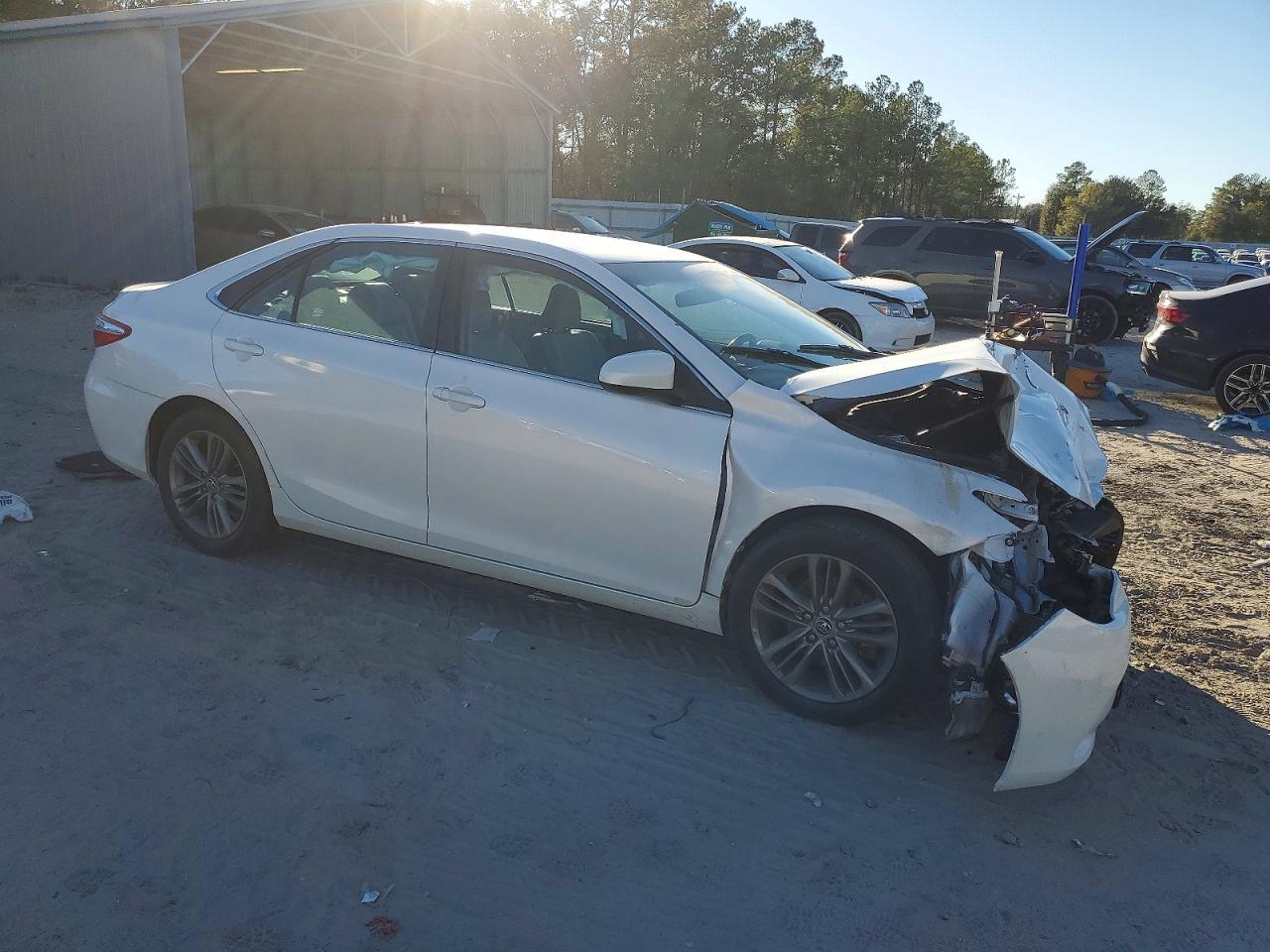 2016 TOYOTA CAMRY