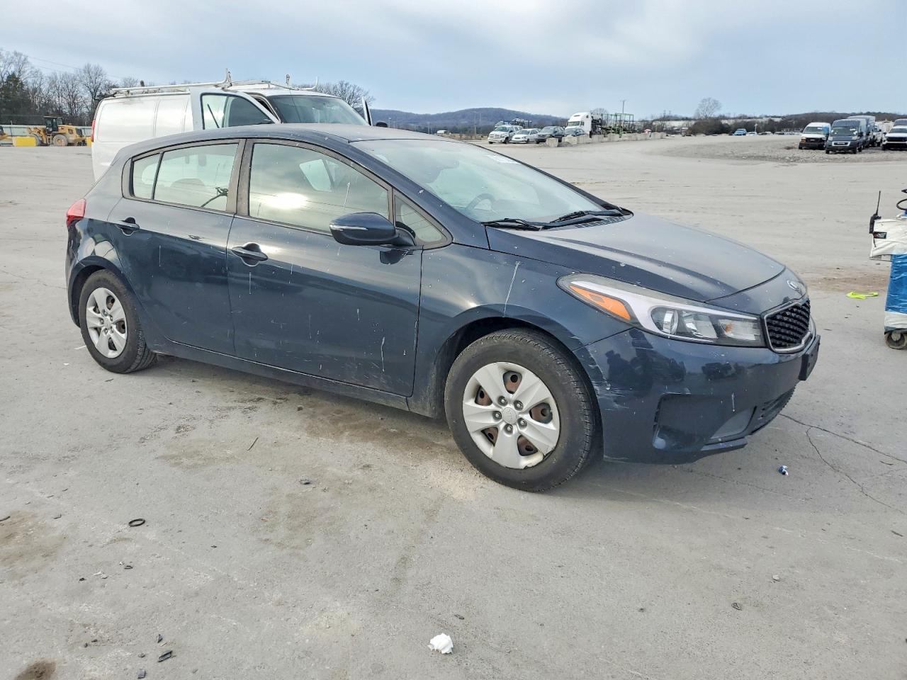 2017 KIA FORTE