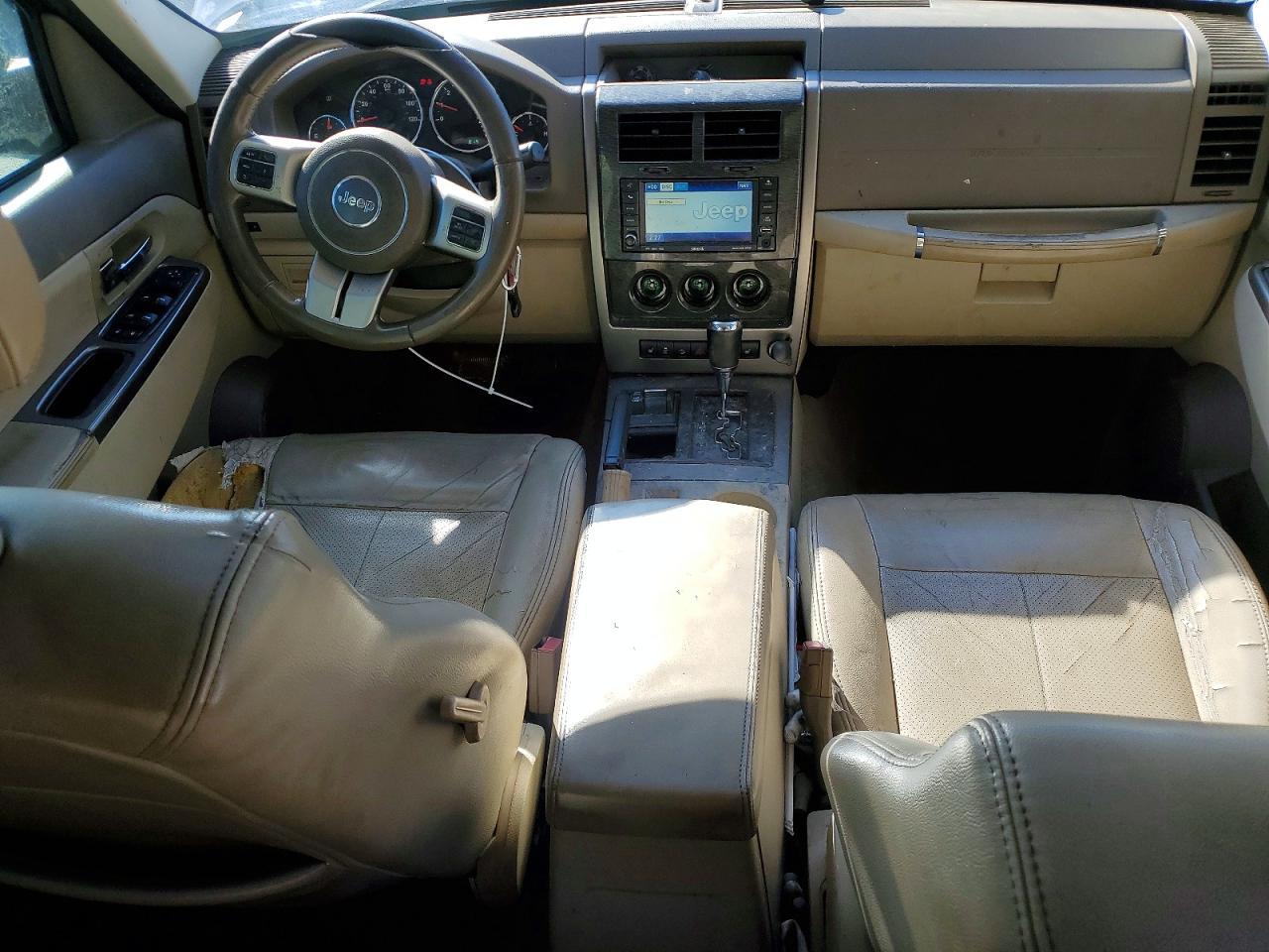 2011 JEEP Liberty