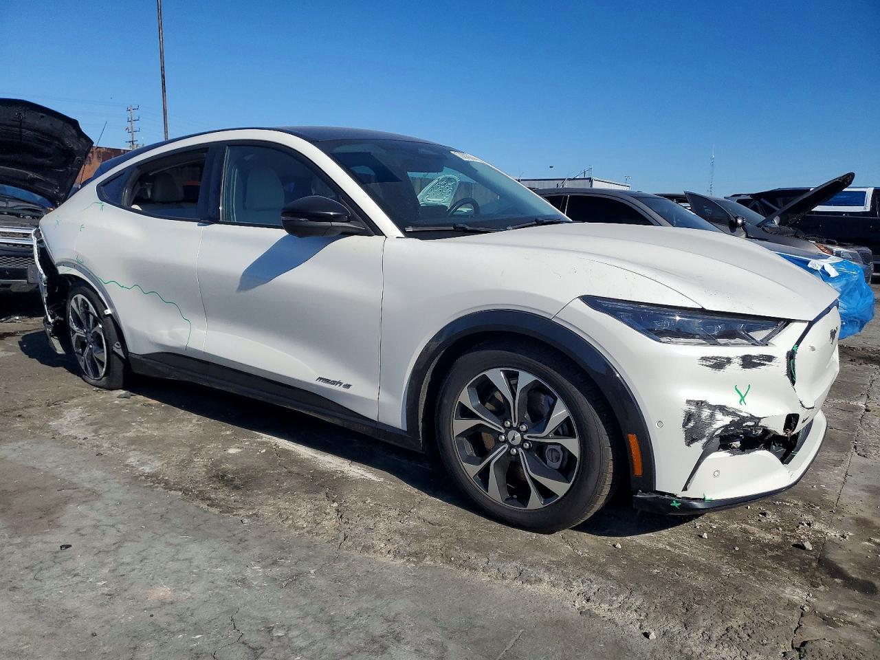 2021 FORD Mustang Mach-E