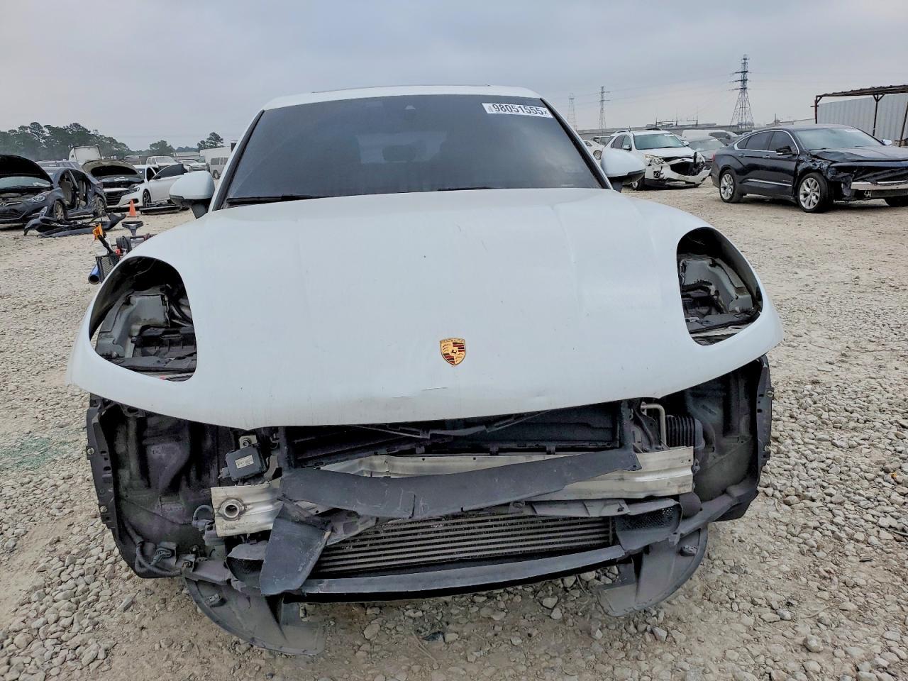 2019 PORSCHE Macan