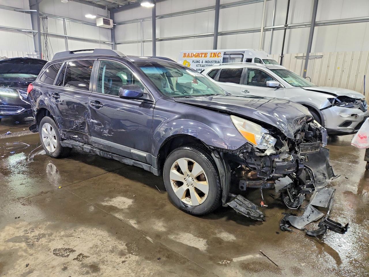2010 SUBARU Outback