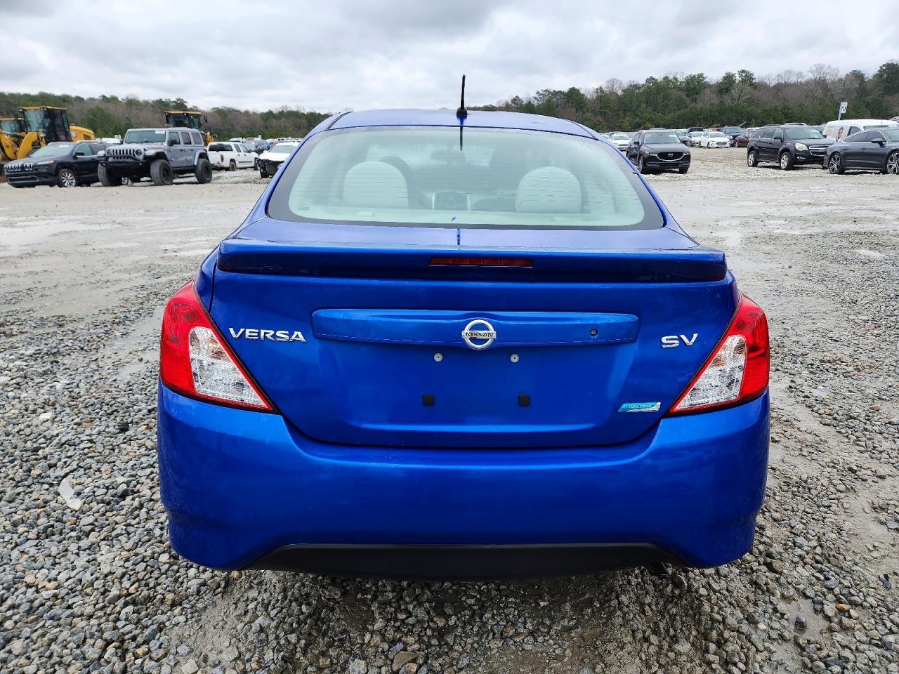 2016 NISSAN VERSA