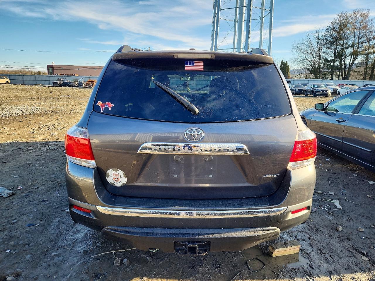 2011 TOYOTA HIGHLANDER