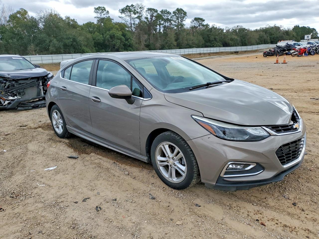 2017 CHEVROLET CRUZE