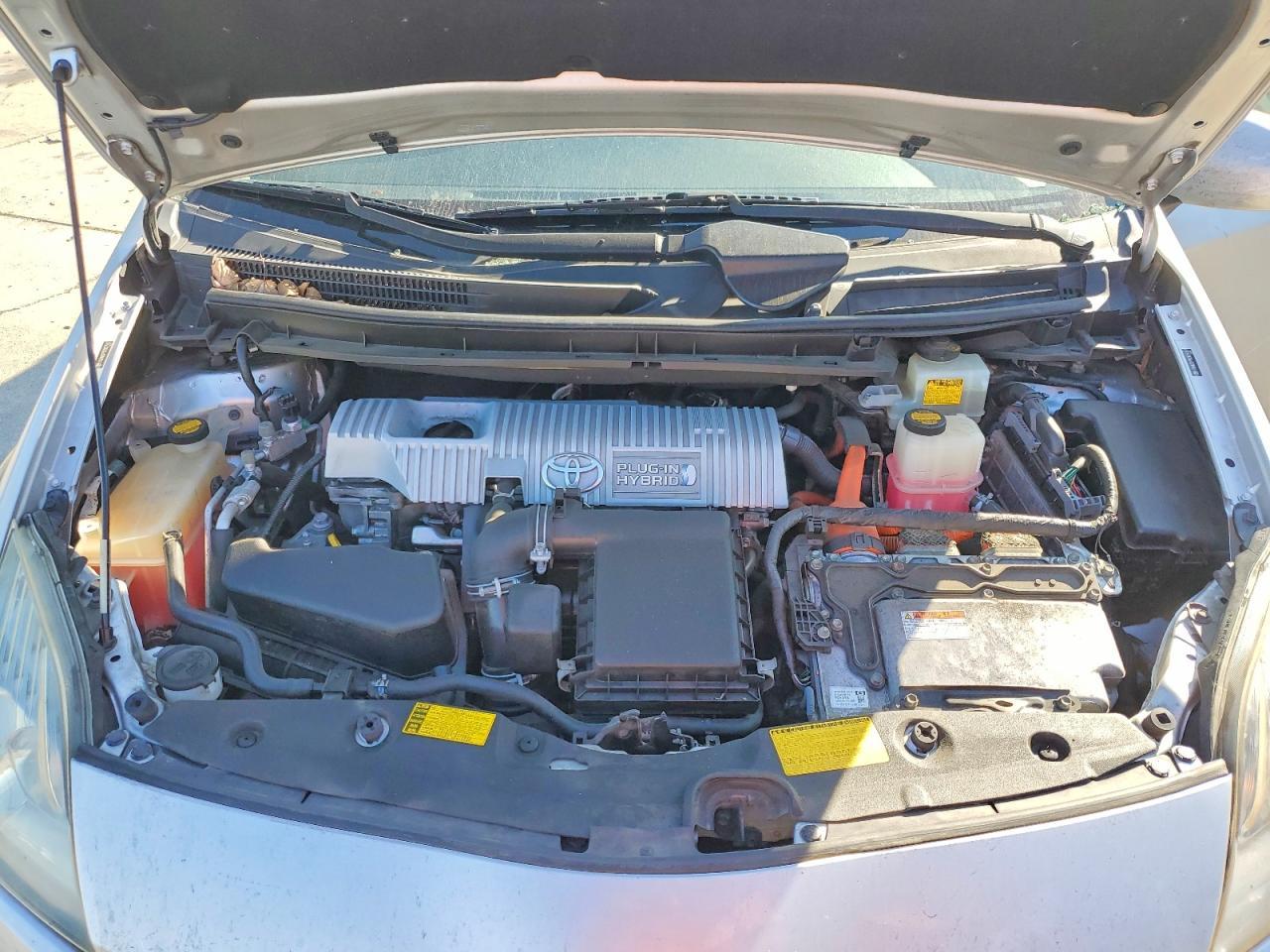 2012 TOYOTA Prius Plug-In