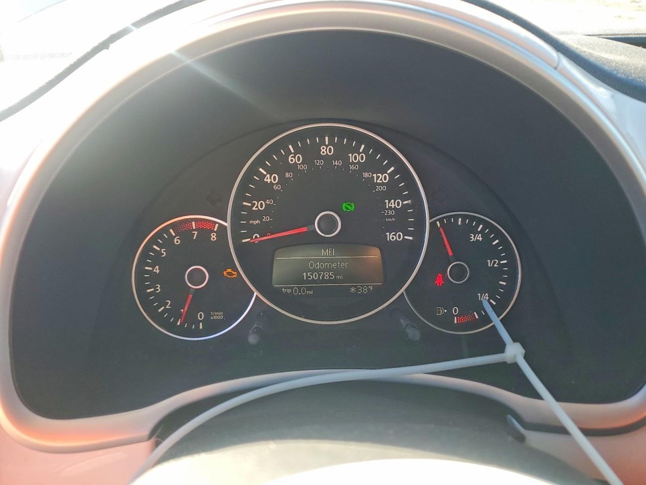 2012 VOLKSWAGEN Beetle