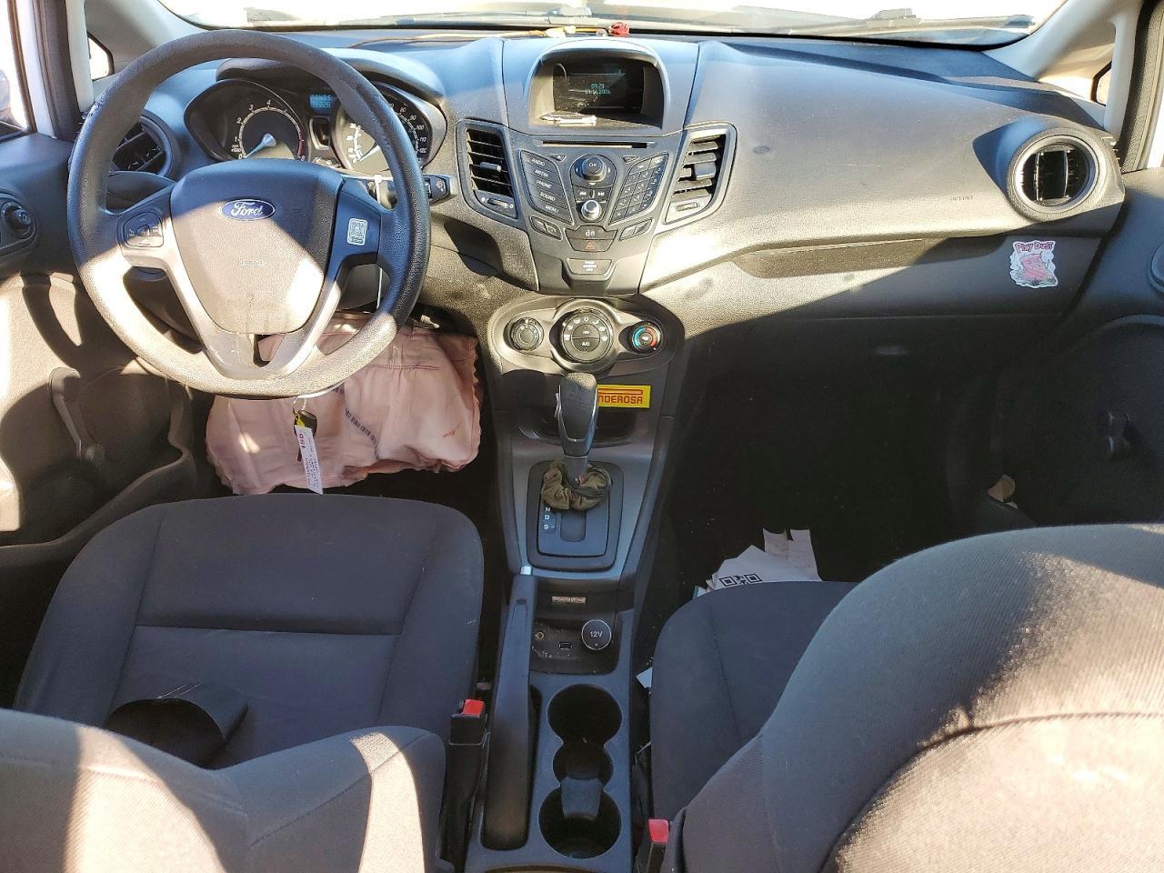 2014 FORD Fiesta