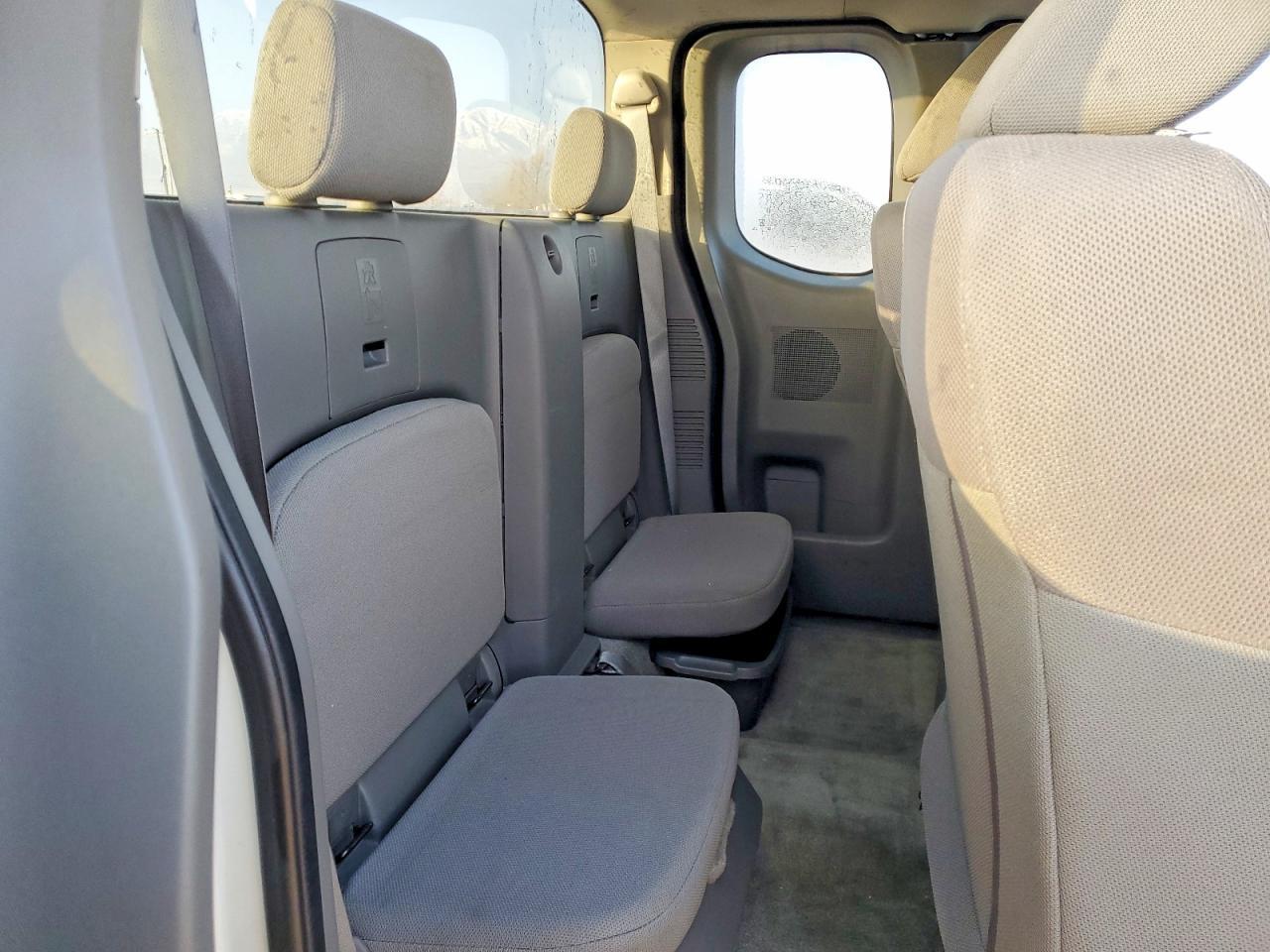 2016 NISSAN Frontier