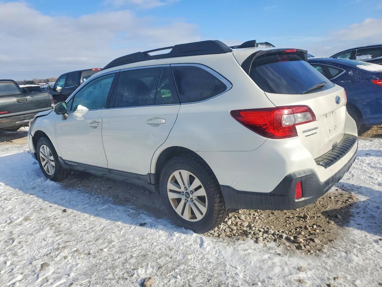2018 SUBARU Outback