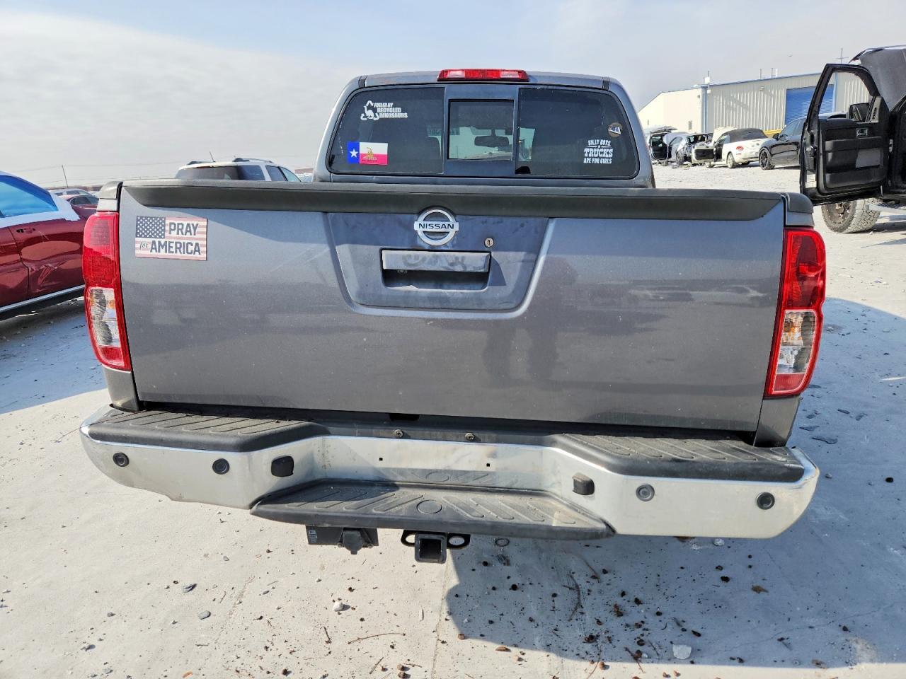 2017 NISSAN Frontier