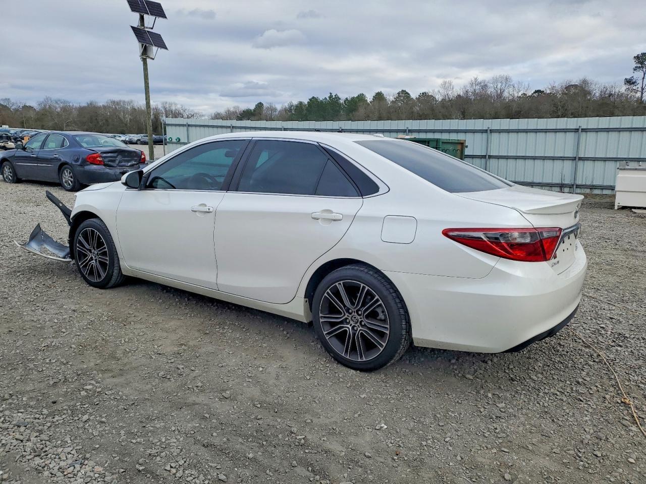 2016 TOYOTA CAMRY