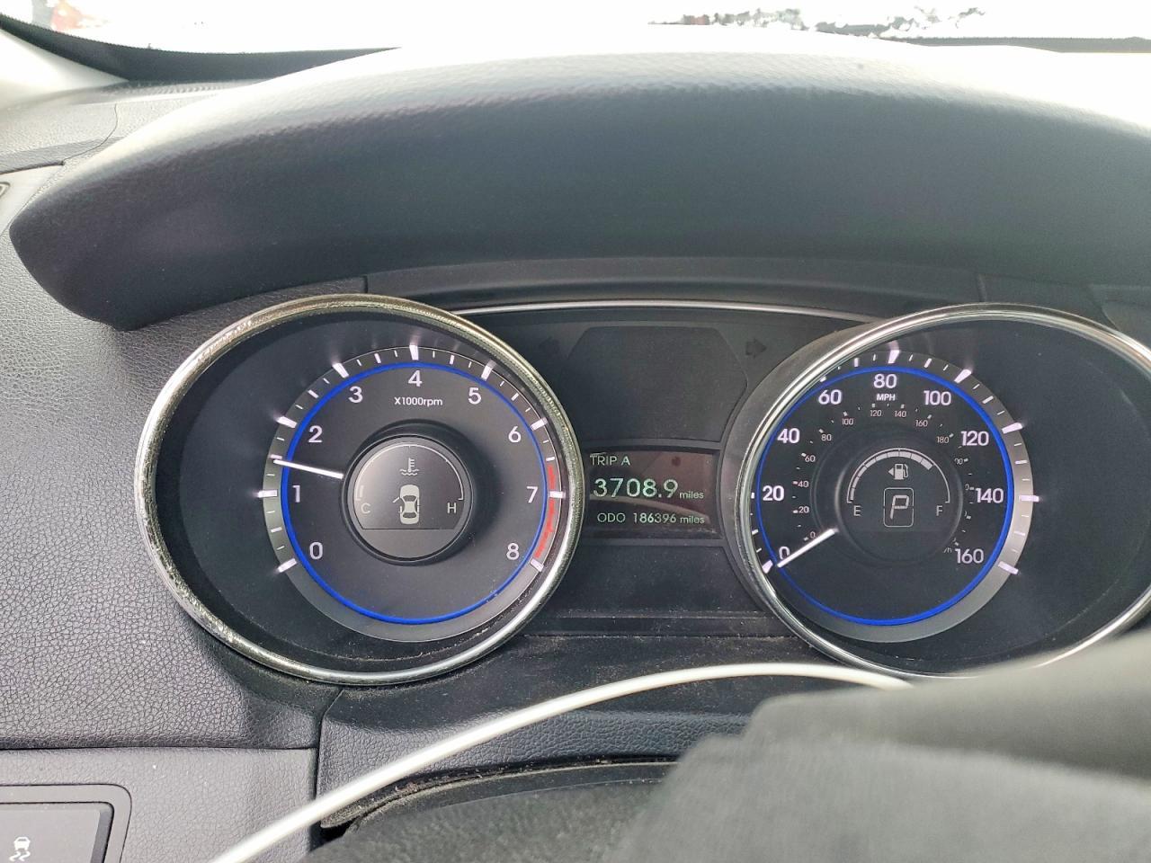 2011 HYUNDAI SONATA