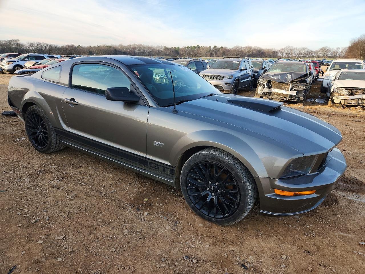 2005 FORD MUSTANG