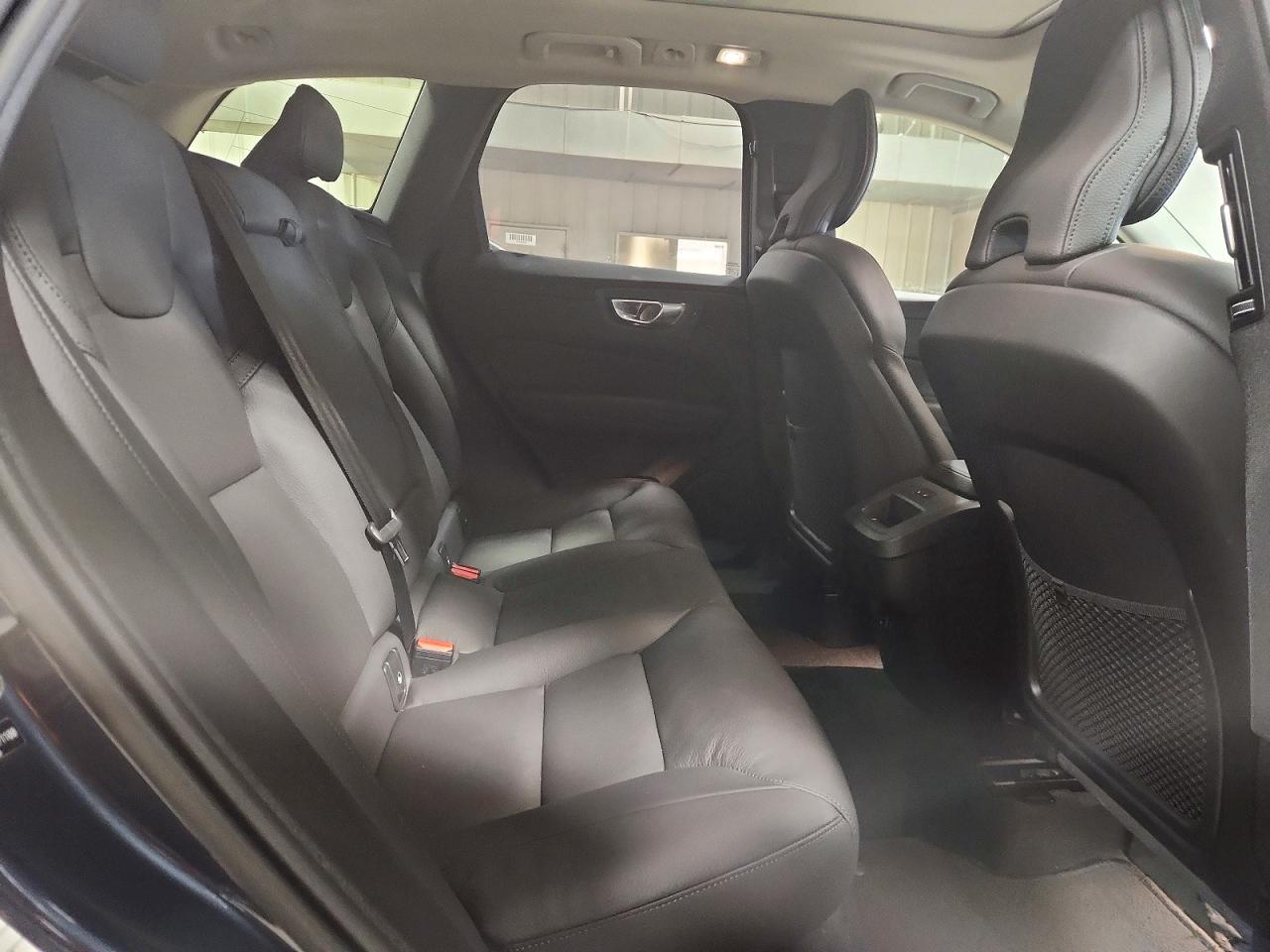 2025 VOLVO XC60
