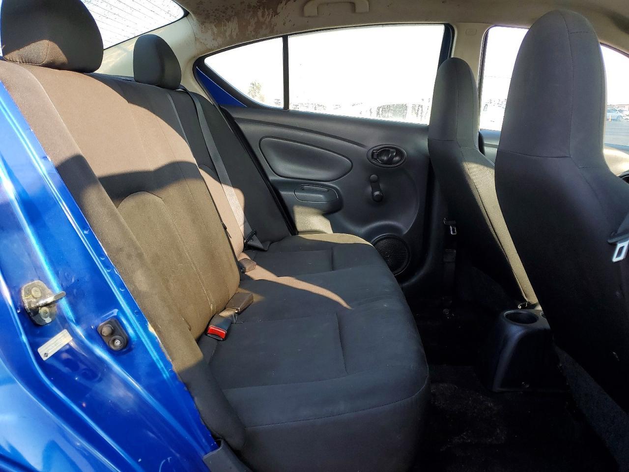 2015 NISSAN VERSA