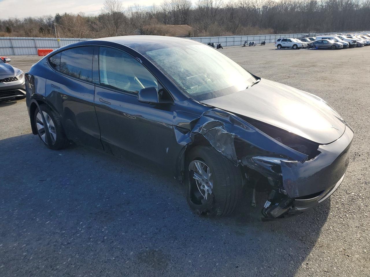 2024 TESLA MODEL Y