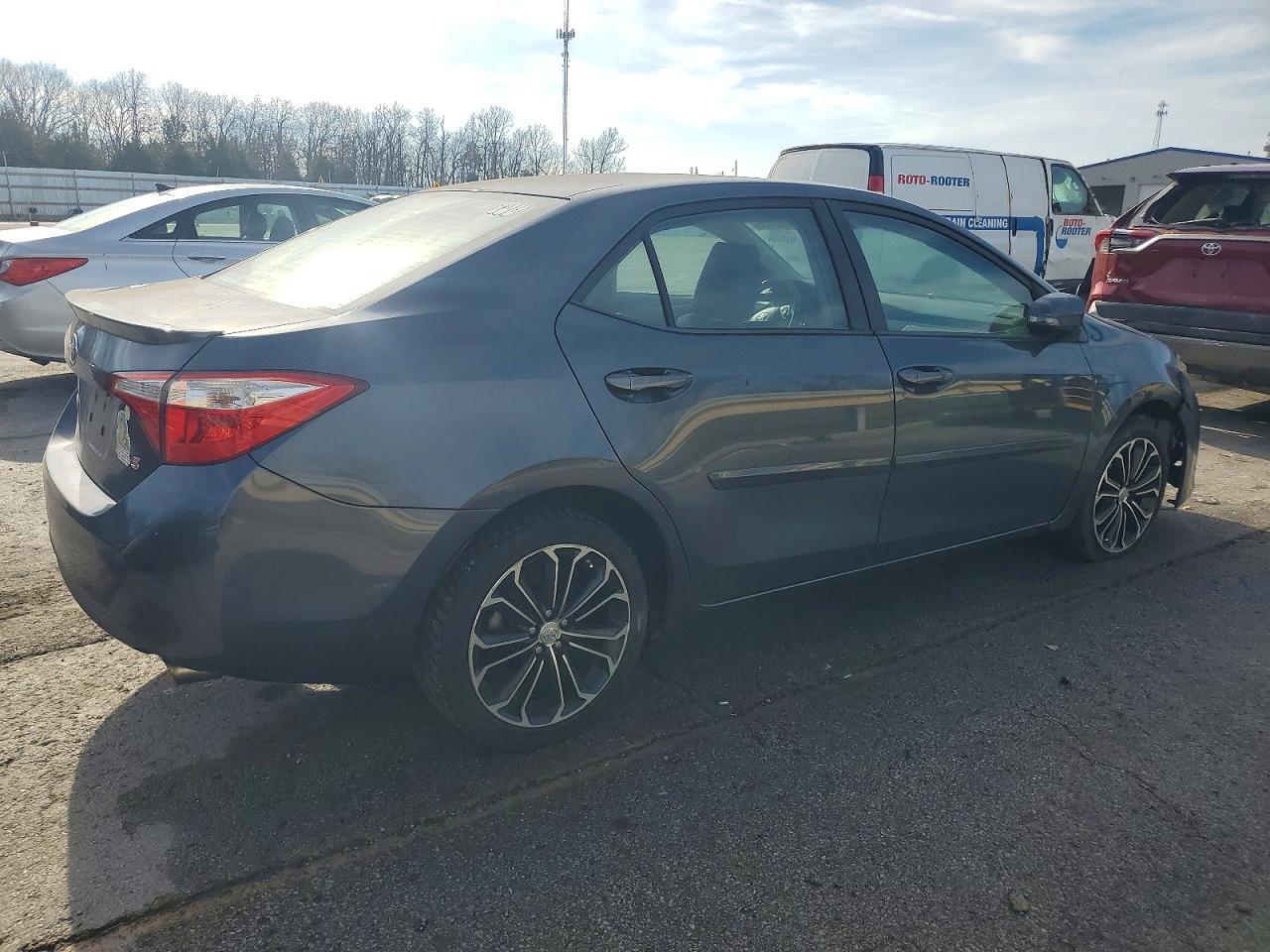2015 TOYOTA COROLLA