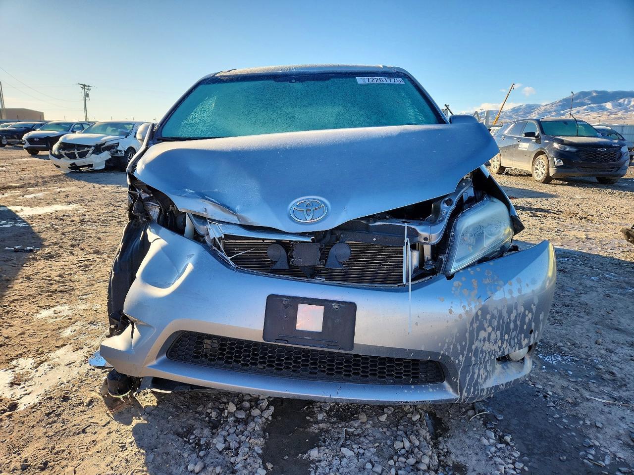 2016 TOYOTA SIENNA