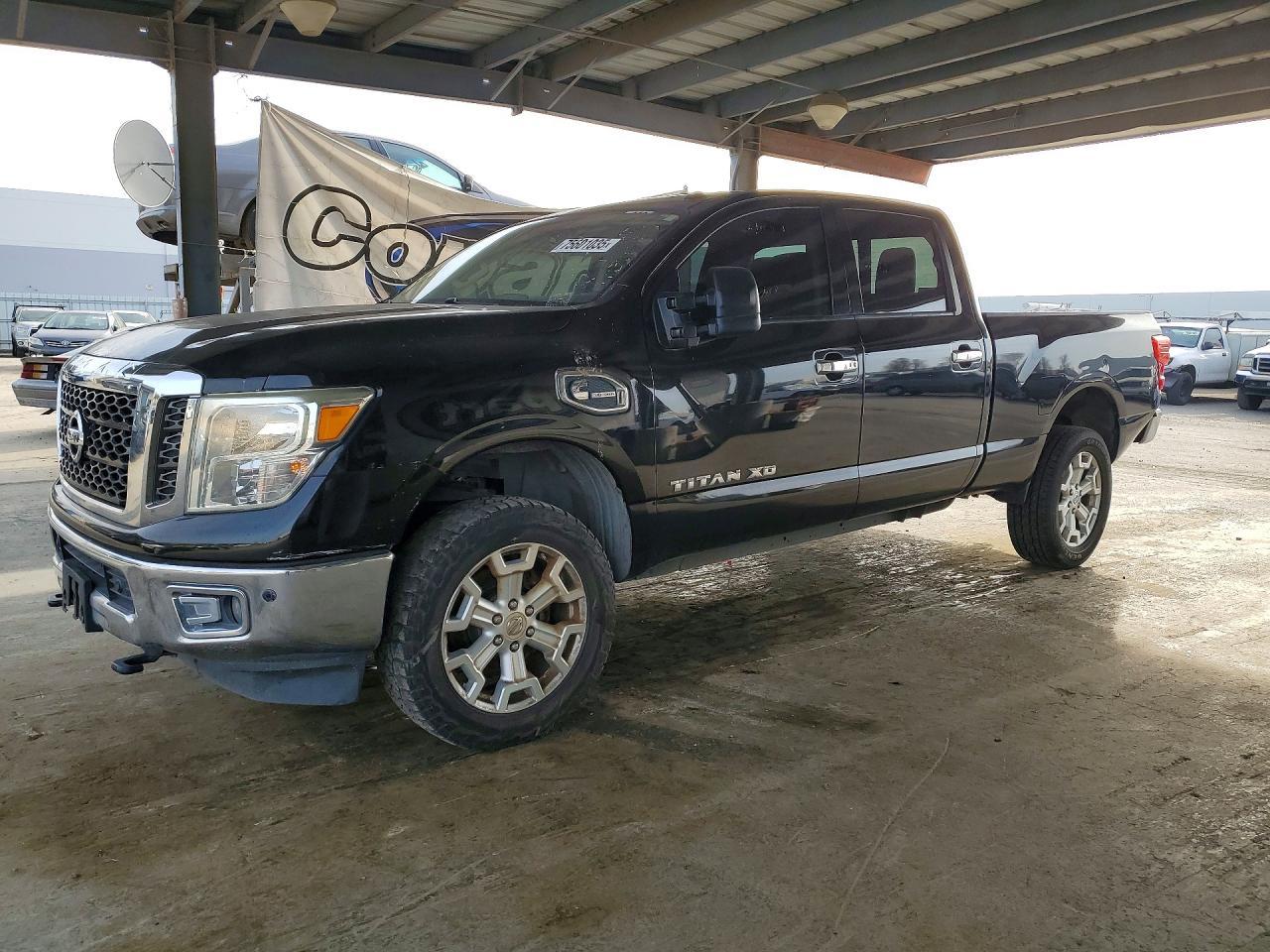 2016 NISSAN Titan