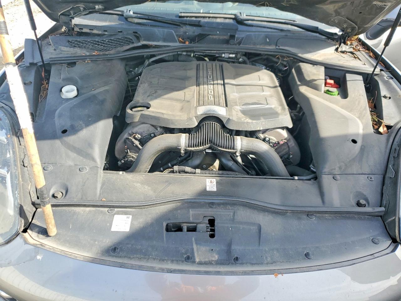 2018 PORSCHE CAYENNE