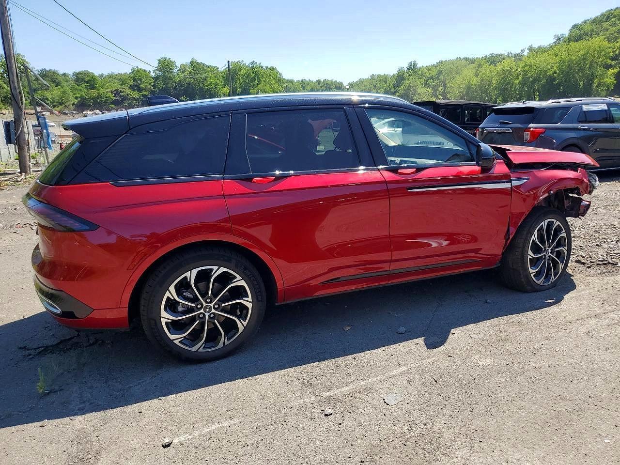 2025 LINCOLN Nautilus