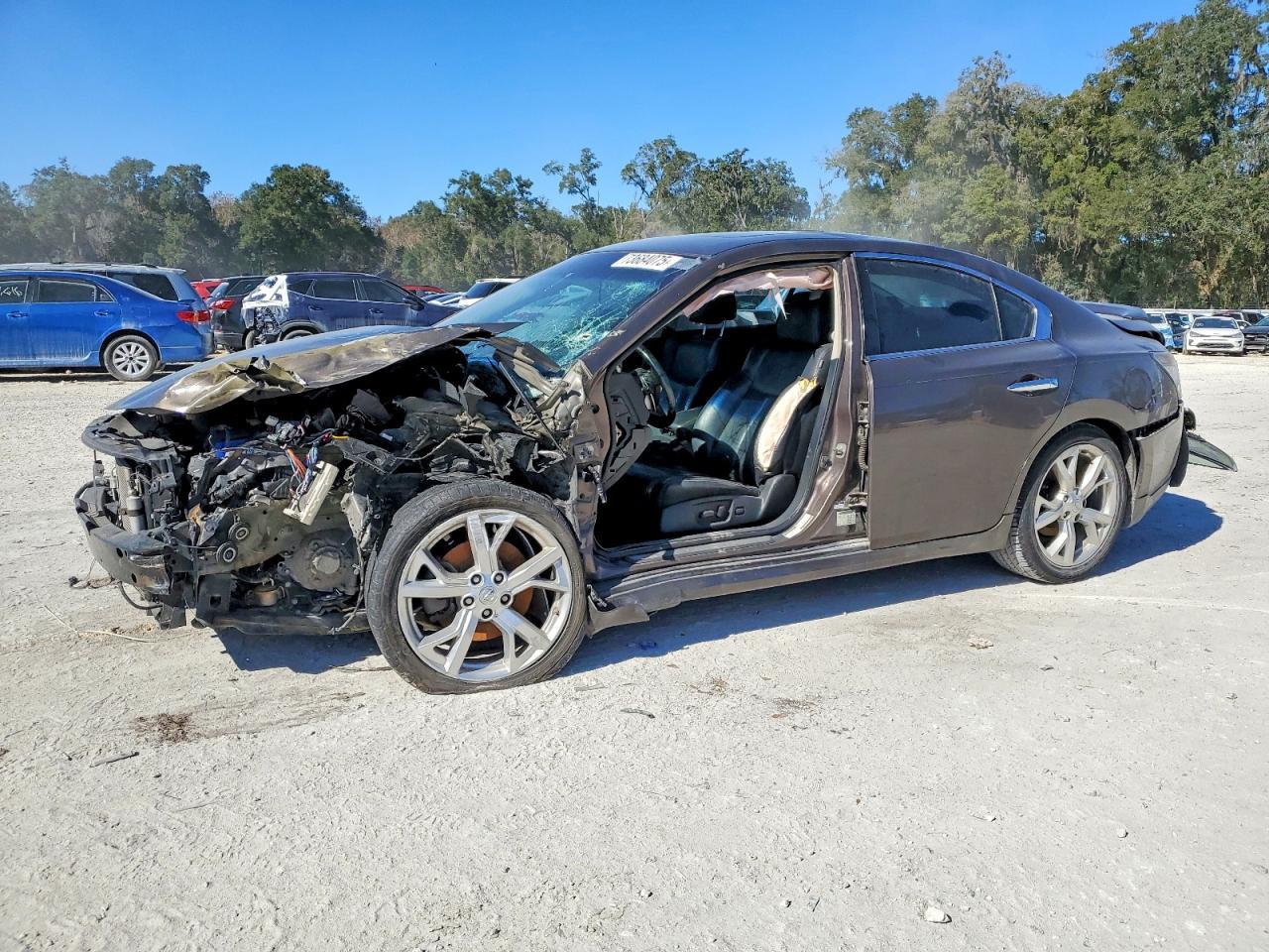 2012 NISSAN Maxima