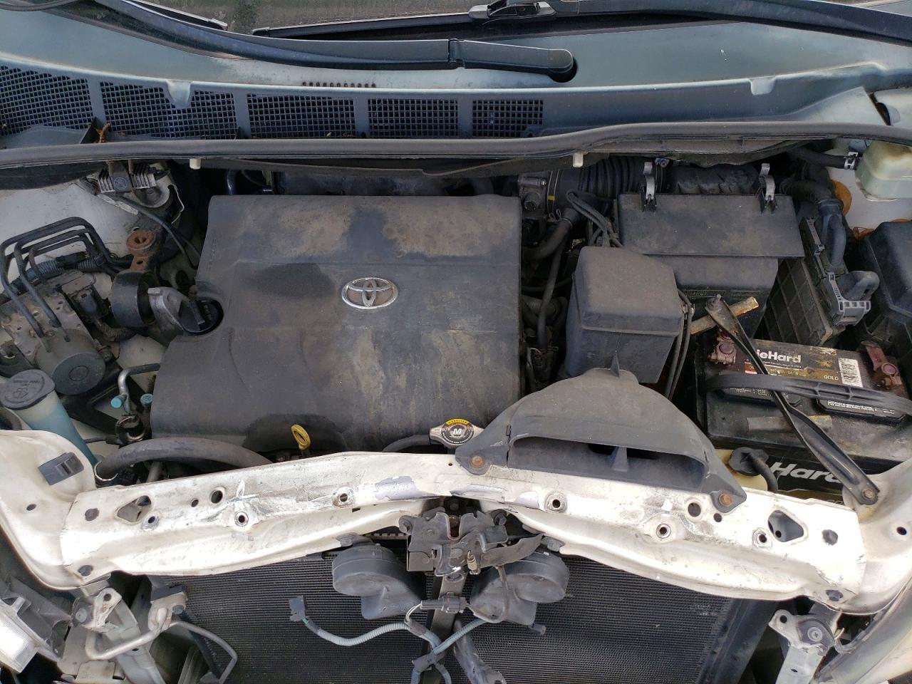 2015 TOYOTA SIENNA